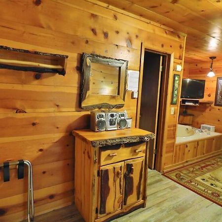 Alpine Mountain Sweetheart Cabin Jacuzzi #8 Helen Dış mekan fotoğraf