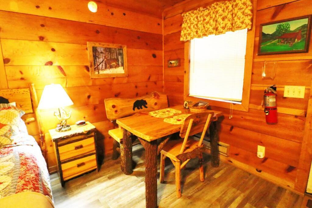 Alpine Mountain Sweetheart Cabin Jacuzzi #8 Helen Dış mekan fotoğraf